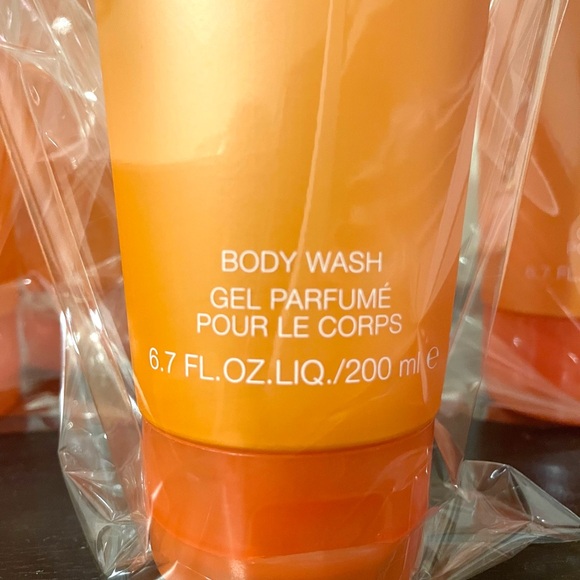 NWOT Clinique Happy Body Wash, 6.7oz - Picture 4 of 10